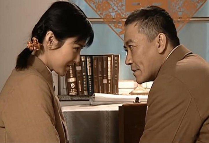 《故事：《亮剑》续篇：田雨父亲临死前给她一封密信，警告“云龙终生不可知”，16年