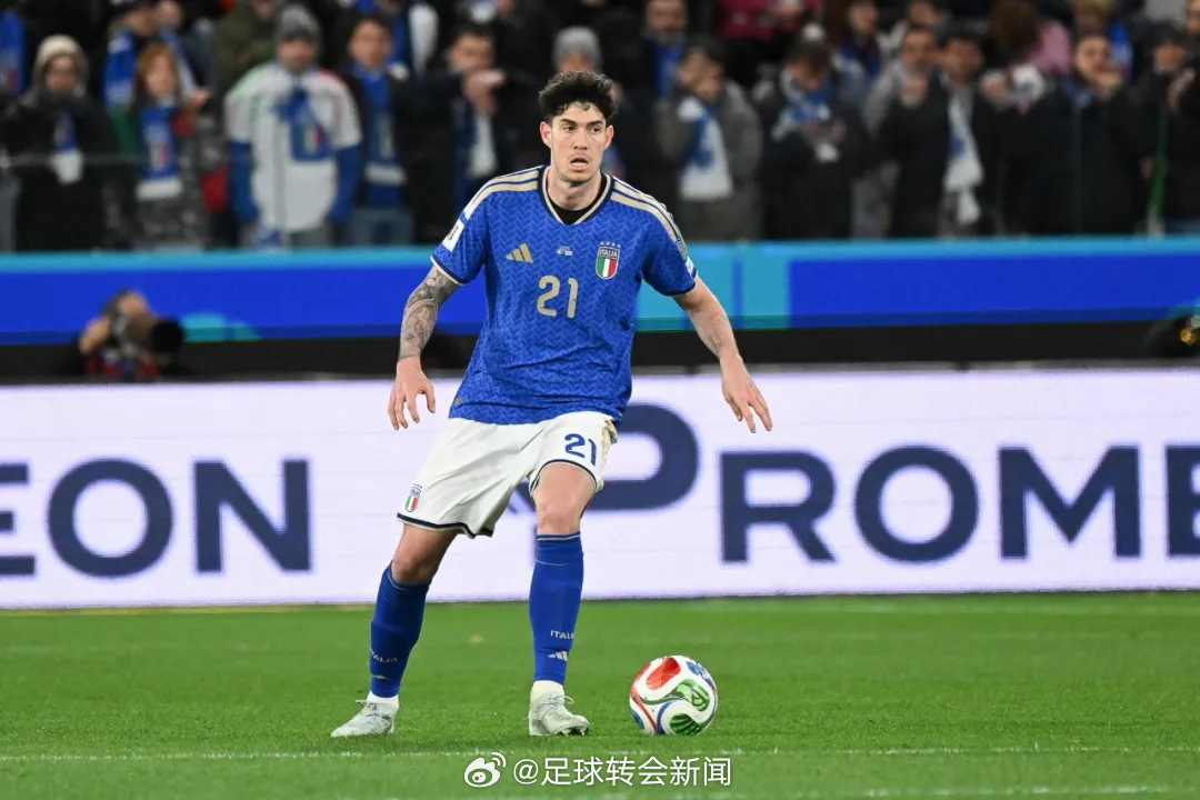 德国天空体育消息，巴萨依然在积极谈判巴斯托尼的交易。弗里克对这名26岁的后卫非常