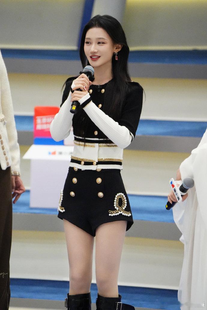 何宣林 我是民选黑马城北组直接夯爆！何宣林一出场就是白月光本人啊～乘风2026