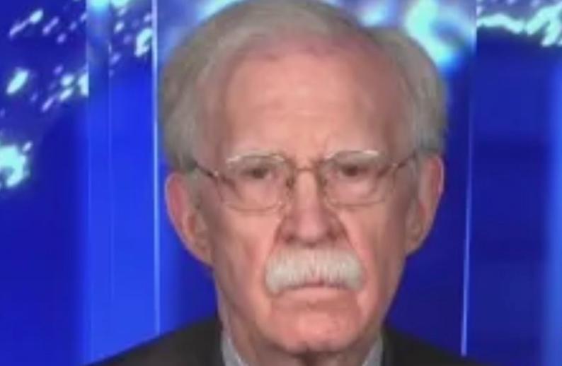 美国前国家安全顾问约翰·博尔顿今天发文说：“特朗普出于国内政治原因，想要从伊朗局