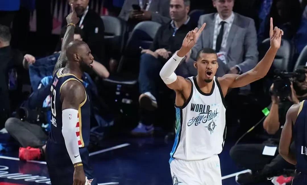 看完今年NBA全明星，我真的憋不住了！这哪是篮球盛宴，这简直是大型尴尬现场！全程