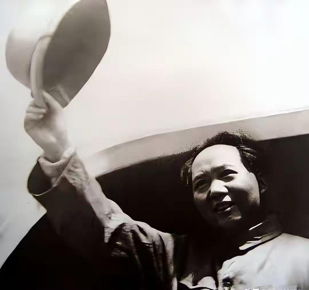 如果1945年毛泽东在重庆被扣留，有可能出现什么样的变局？

说起这事儿，咱得先