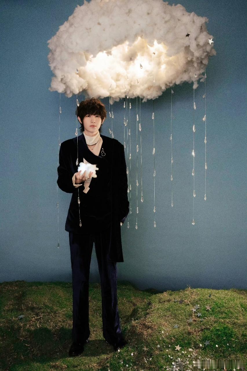 一诺xbc一诺共赴一场云与雨的约定一诺云与雨黑西装 一诺帅的嘞！！ 