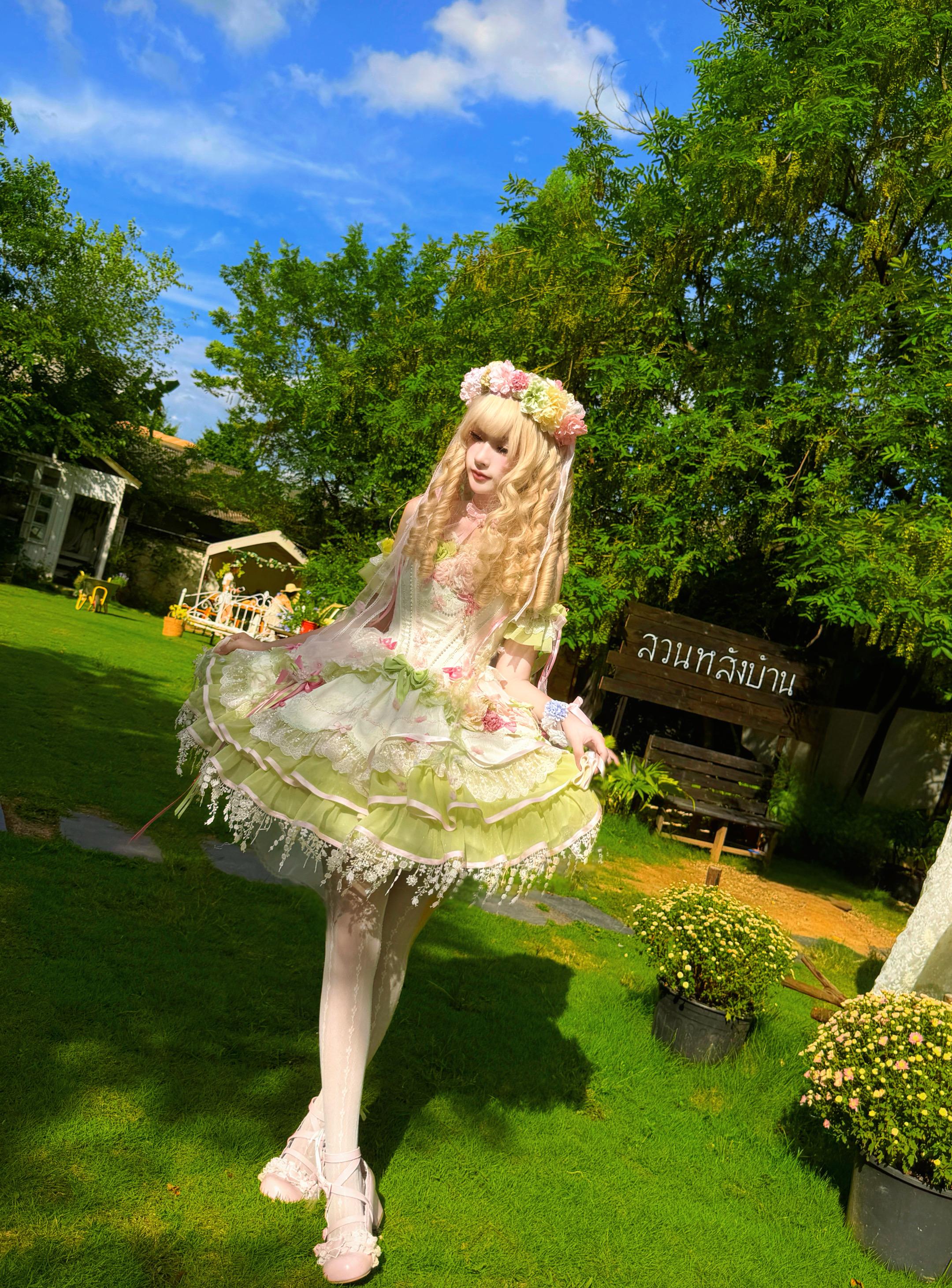 树是风盈过夏天的绿海𓇼𓈒𓏸𓇬◌。阳光下的lolita