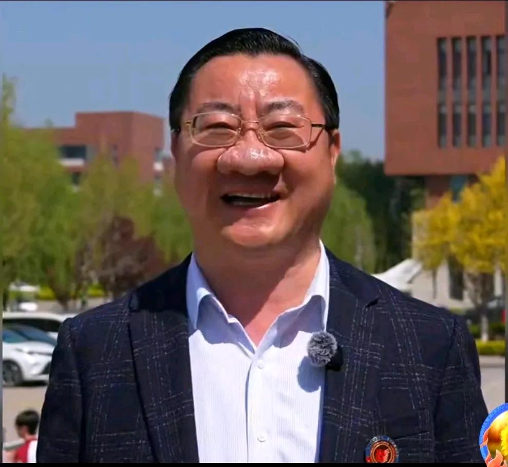 这鼻子大的霸气。