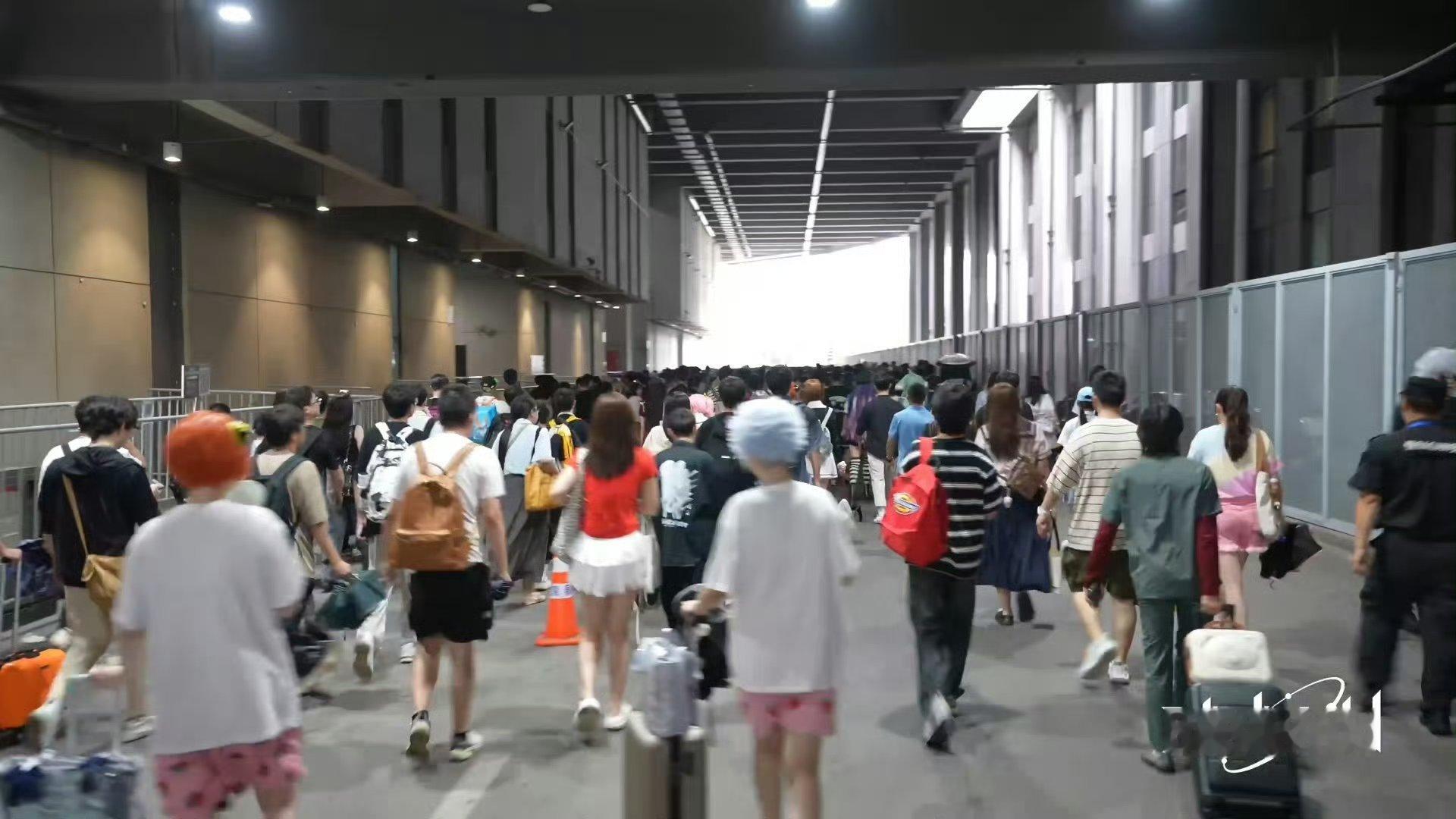  一场抢票变成全球手速比拼，足以看出展会的影响力。国漫和国创越来越出圈，搭建起年