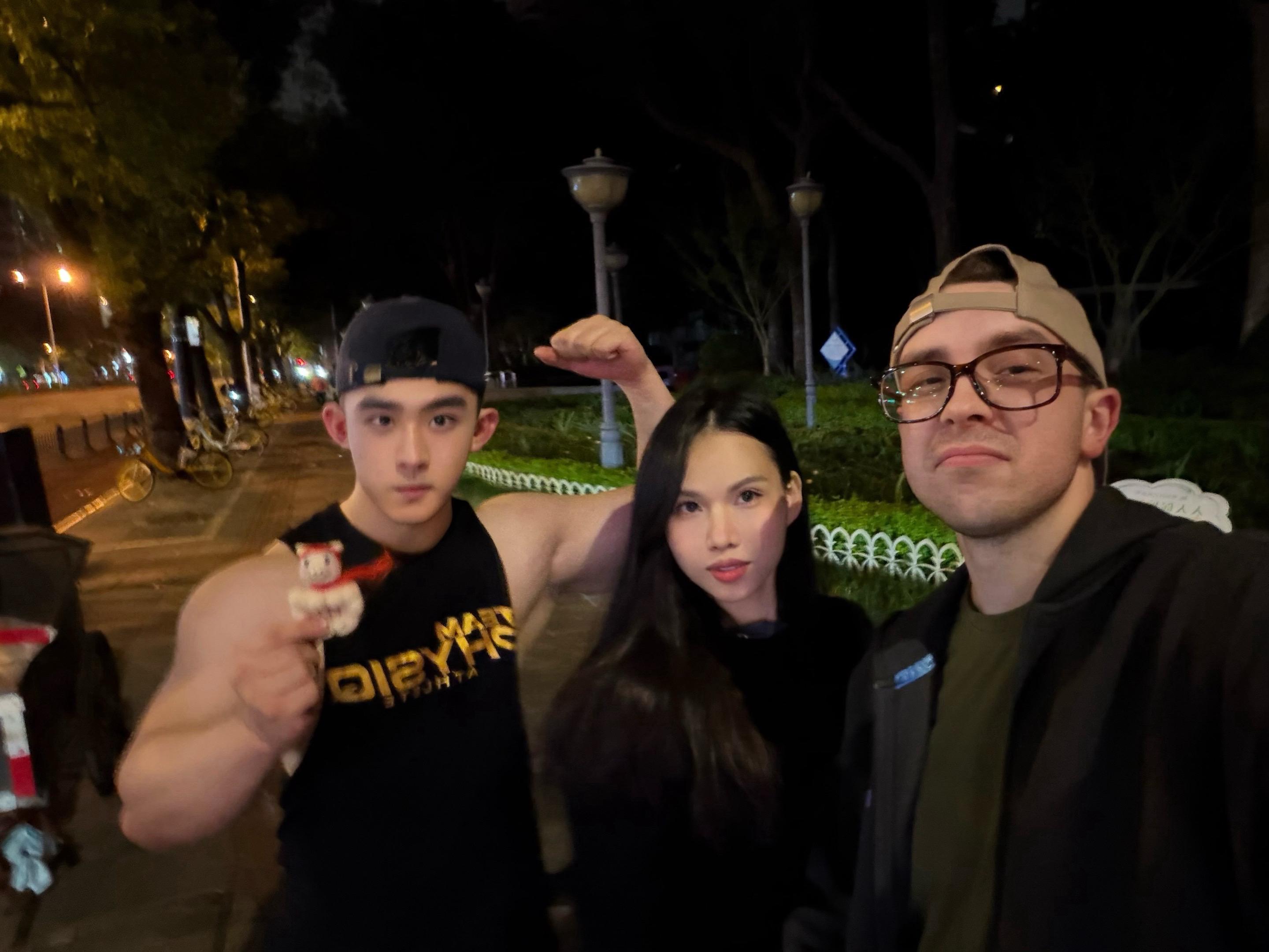 哈哈谢谢小姐姐给我制作的俩个我（gg爆） 都已上冰箱！