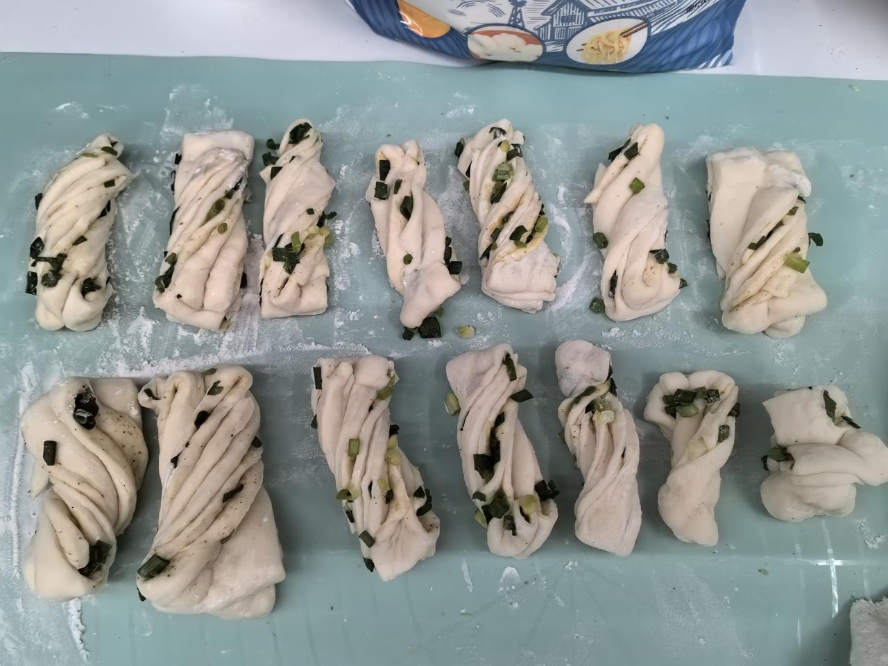 虽说在南方生活了很多年，但骨子里北方基因还是抹不去。
      这不又想整点面