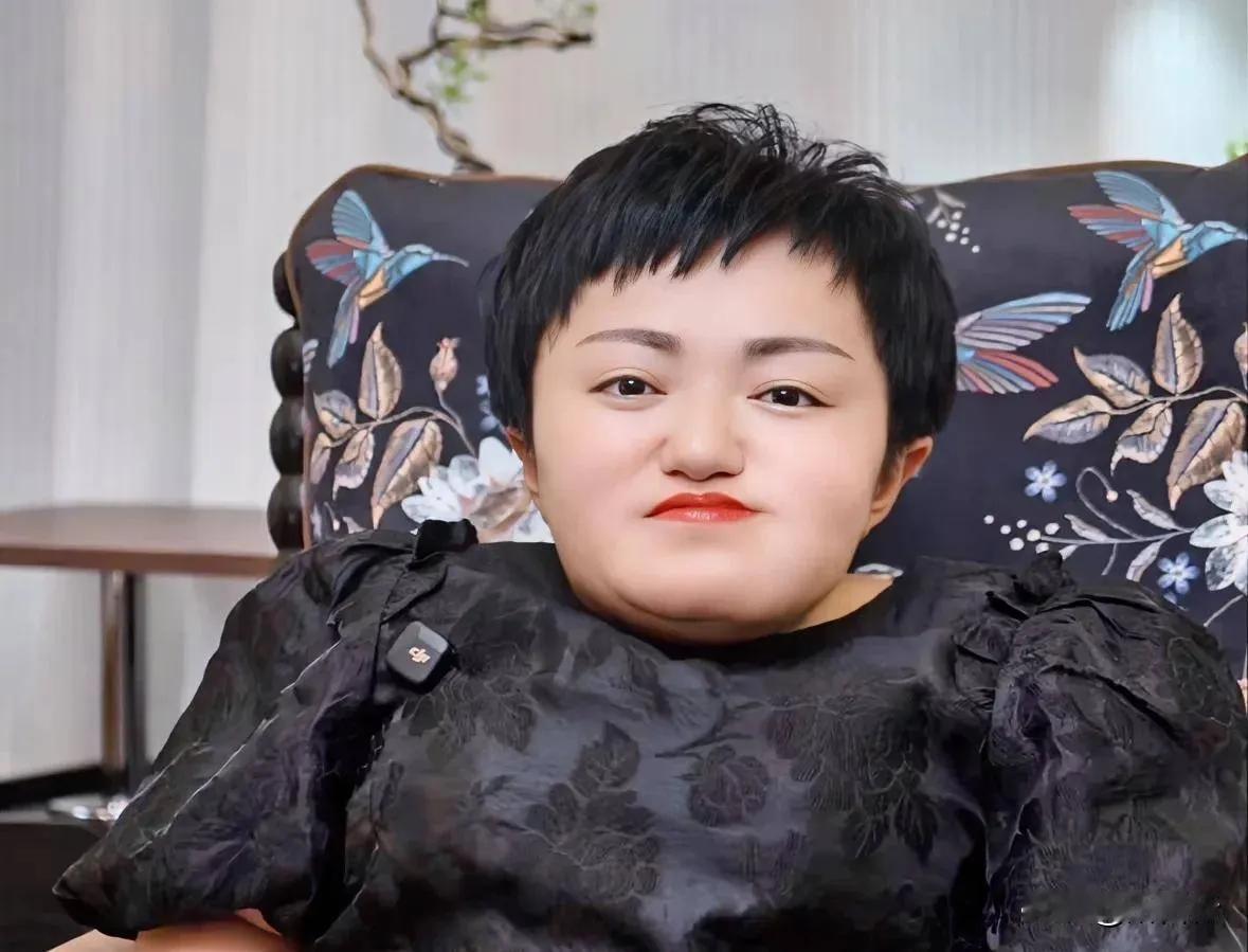 全网最令人恶心的一对网红夫妻，不是说他们的外形怎样，而是心灵的丑恶。
为了博广大