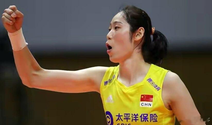 朱家六个孩子，五女一男，朱婷排行老三。大姐朱娟英，身高一米八七，放在任何体育苗子