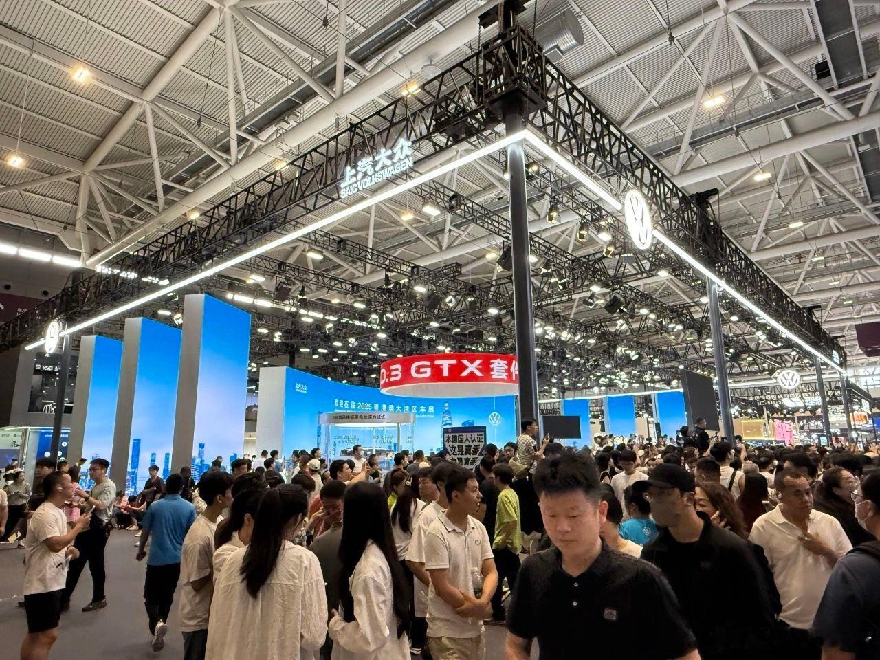 15万内SUV放心之选 5月31日，端午假期第一天，粤港澳大湾区车展火热开幕。上