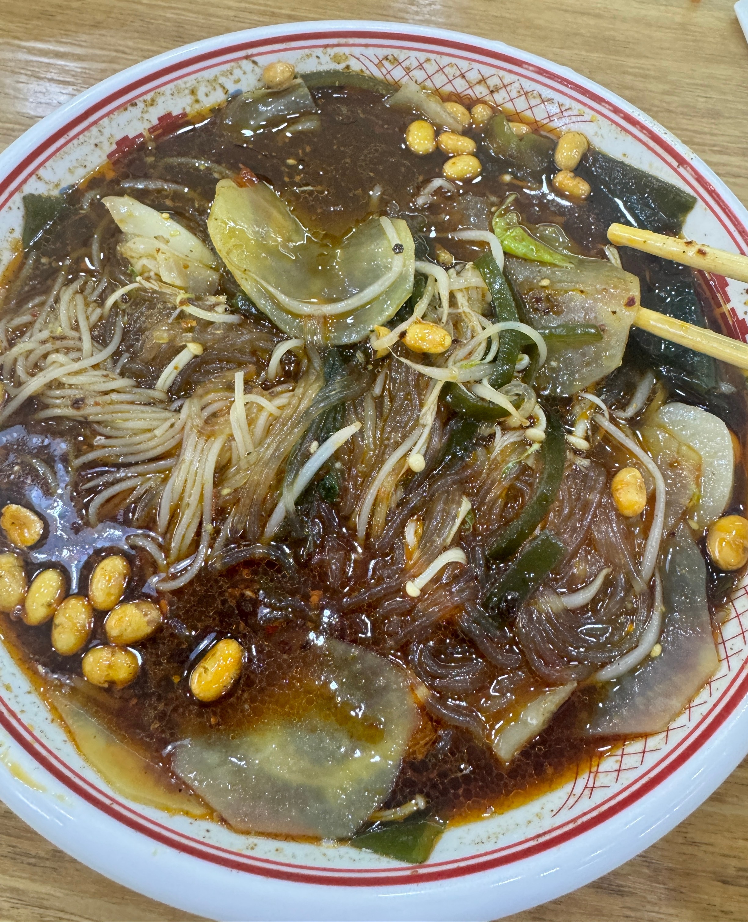 超级！好吃！超级超级好吃！！！没有麻酱的那种，老式红油麻辣烫！[捂嘴哭][捂嘴哭