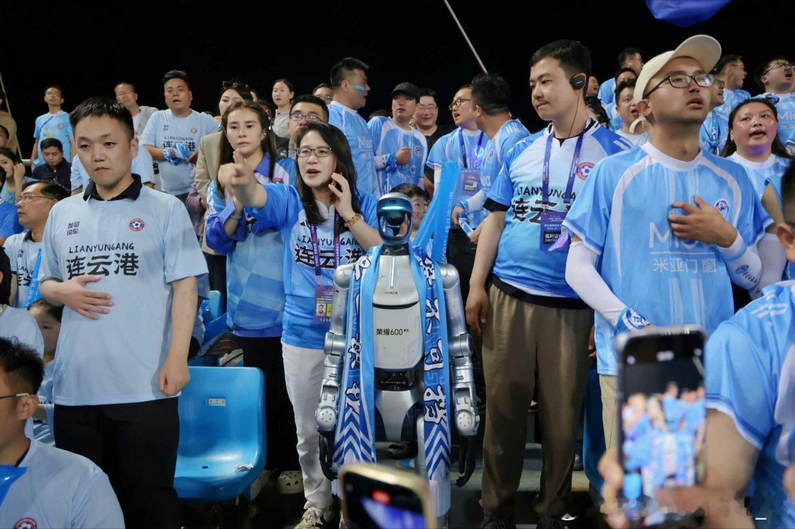 连云港打call官被许愿球迷包围了徐州小球迷偷家连云港打call官“苏超”连徐大