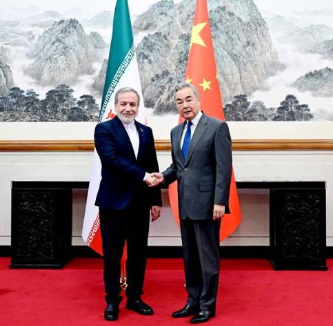 美国指望不上了！9月17日，沙特再次求援，这次求到了中国这里。

9月上旬胡塞武
