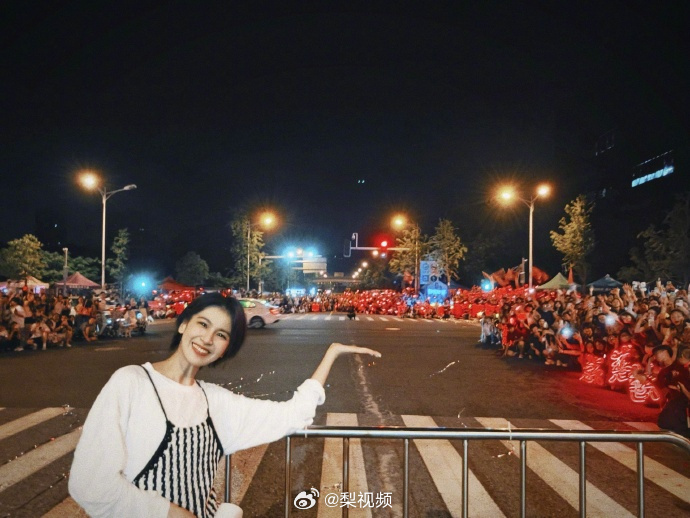 曾沛慈晒照告别浪姐6月28日，晒照告别浪姐：2026年的春夏，承接了那个晚上在房