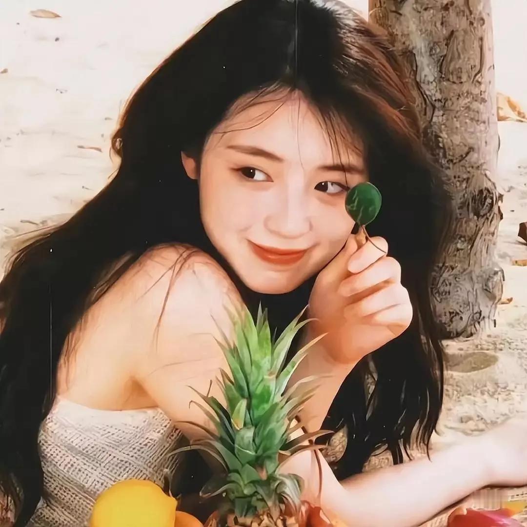 夏日沙滩上的甜美笑容😊海边微笑美影 海边清凉照 海边微笑 沙滩明艳自拍 沙滩上