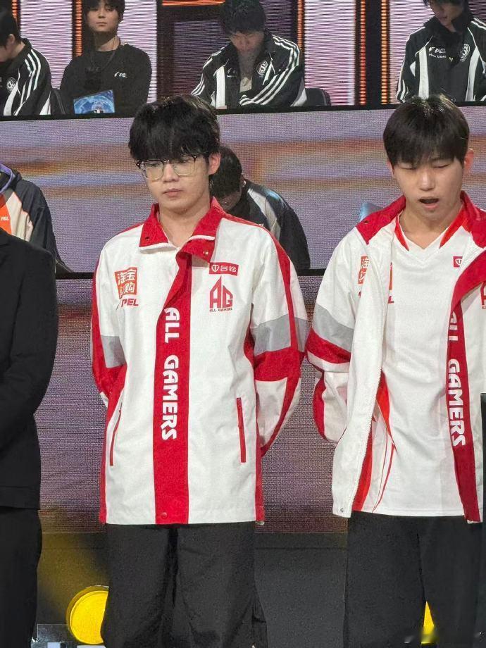 花花说AG没有买错人能看出花花的自信和担当，用实力回应了队伍的选择，也让大家看到