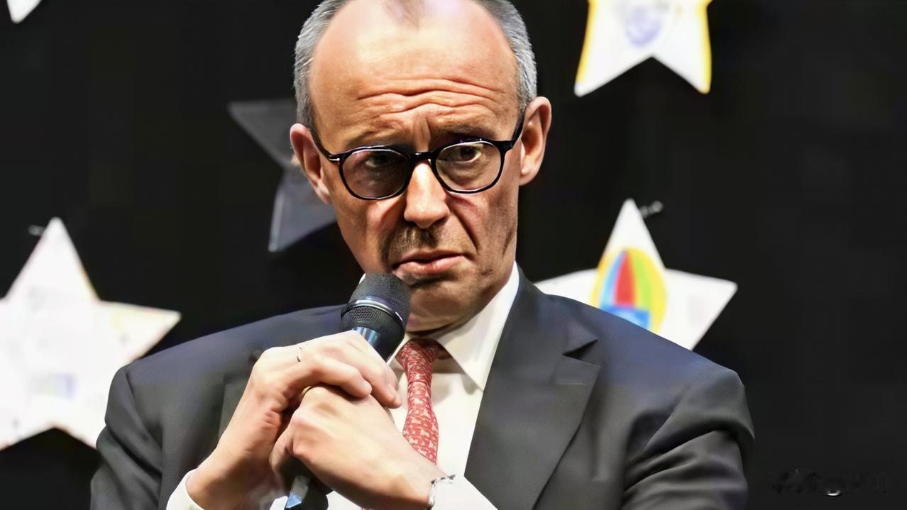 德国总理默茨27日在一所中学演讲时，直言美国在中东犯了大错：伊朗人精于不谈判，让