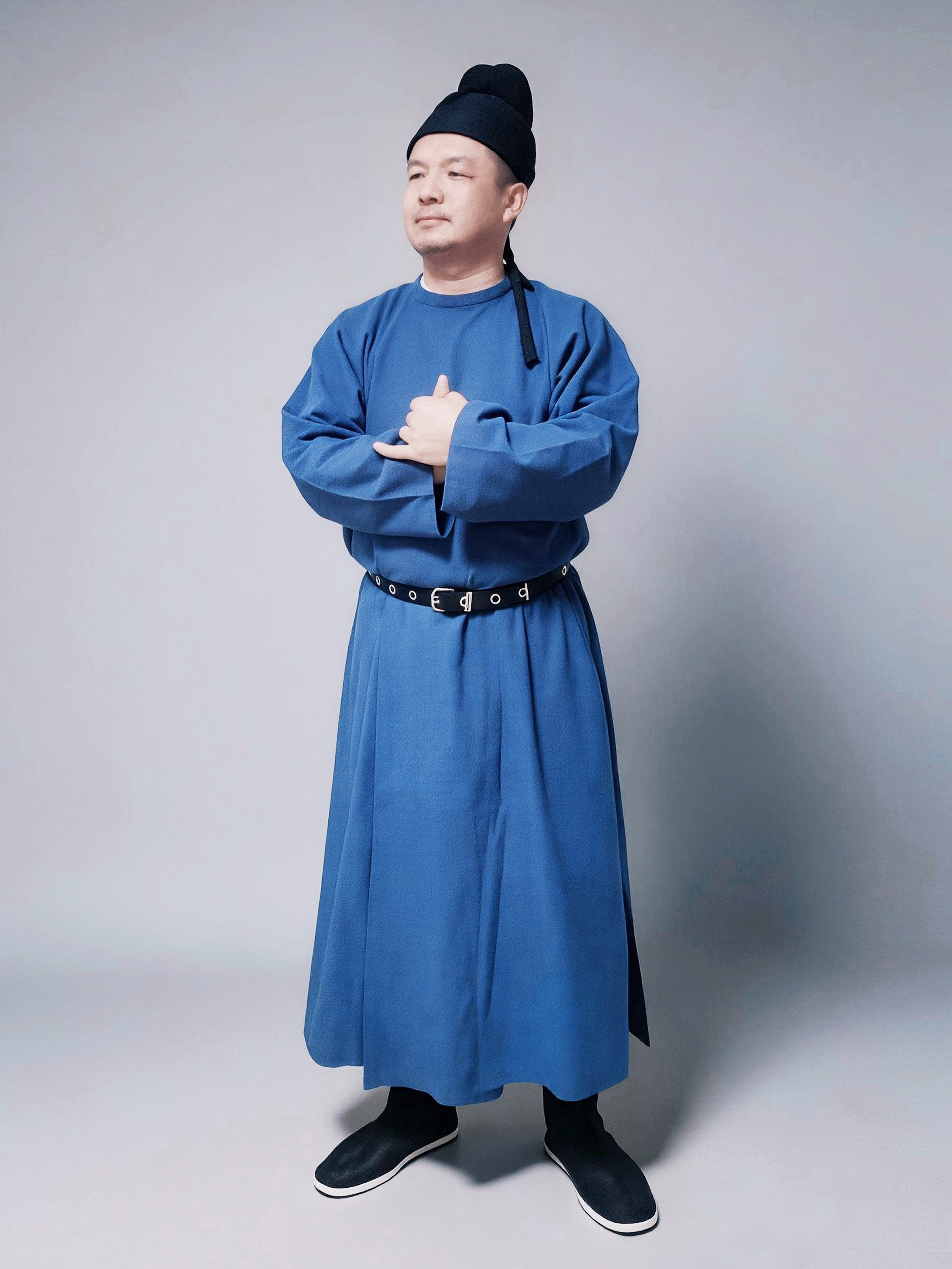 复古复大发了，复唐朝去了。大唐  宣义郎 从八品上 国子监四门助教 严风拜上。遇