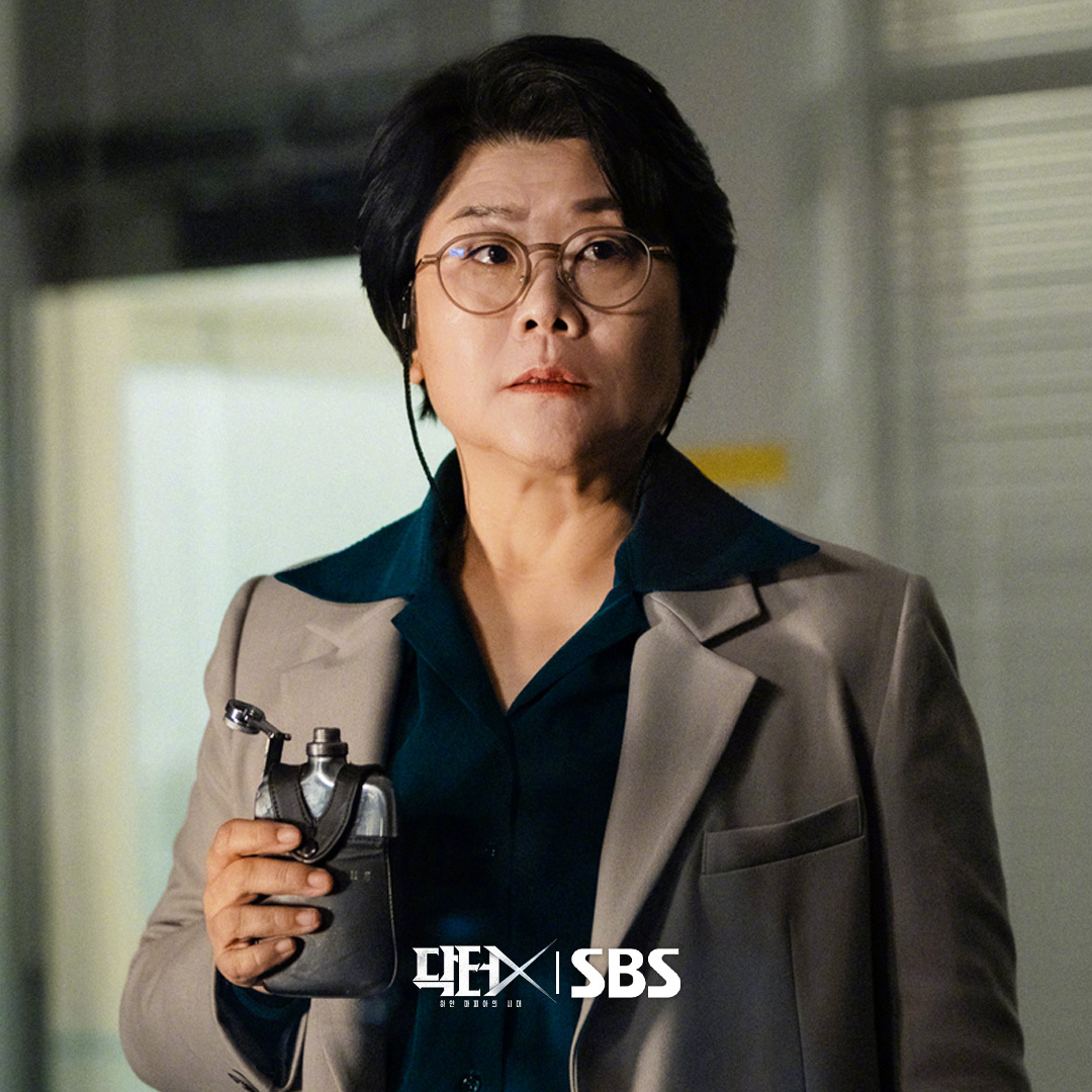 SBS新金土剧Doctor X:白色黑手党时代 公开李姃垠[超话]孙贤周[超话]
