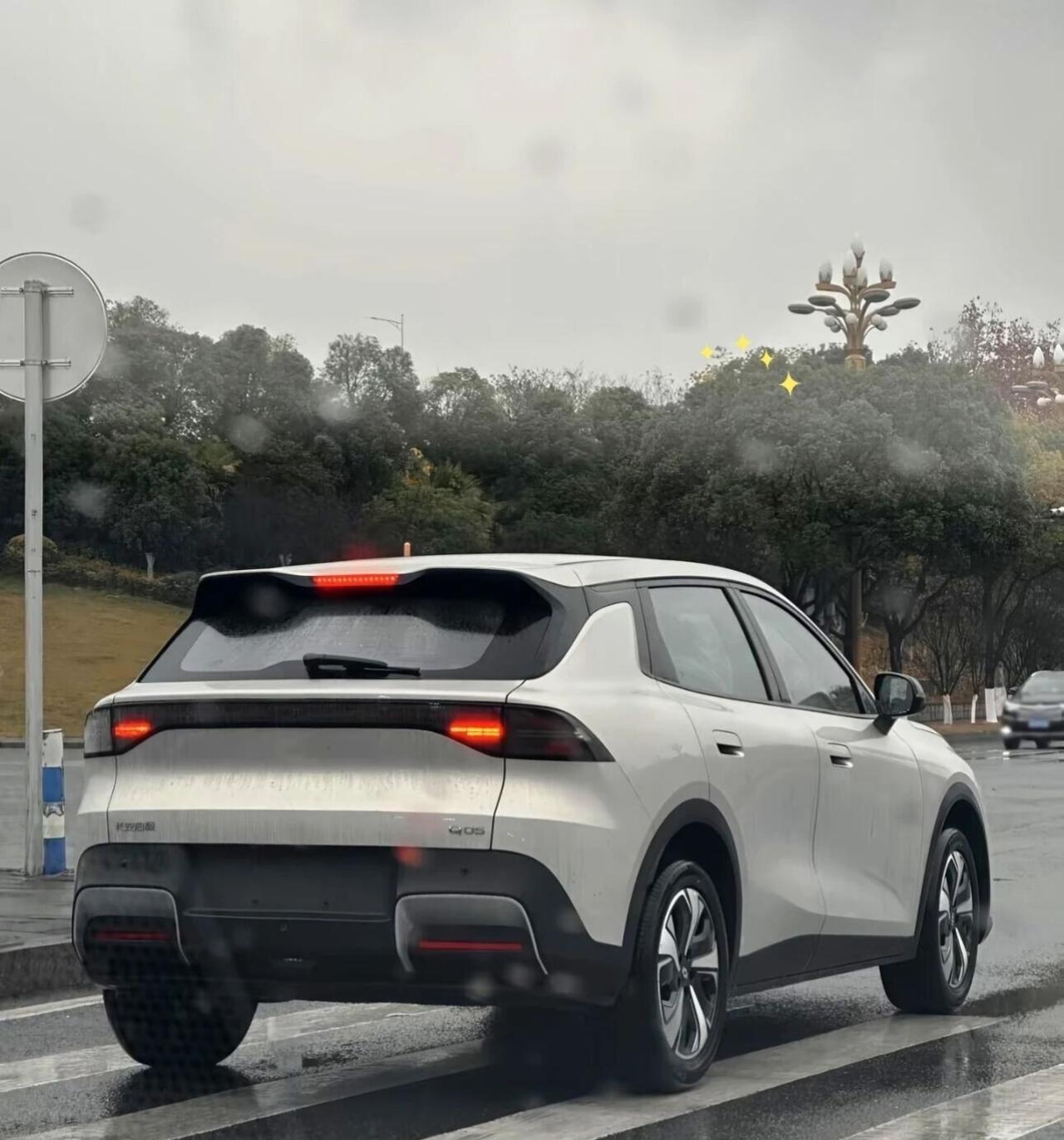 长安启源Q05，家用出行新标杆从通勤代步到家庭出游，从智能驾驶到舒适座舱，长安启