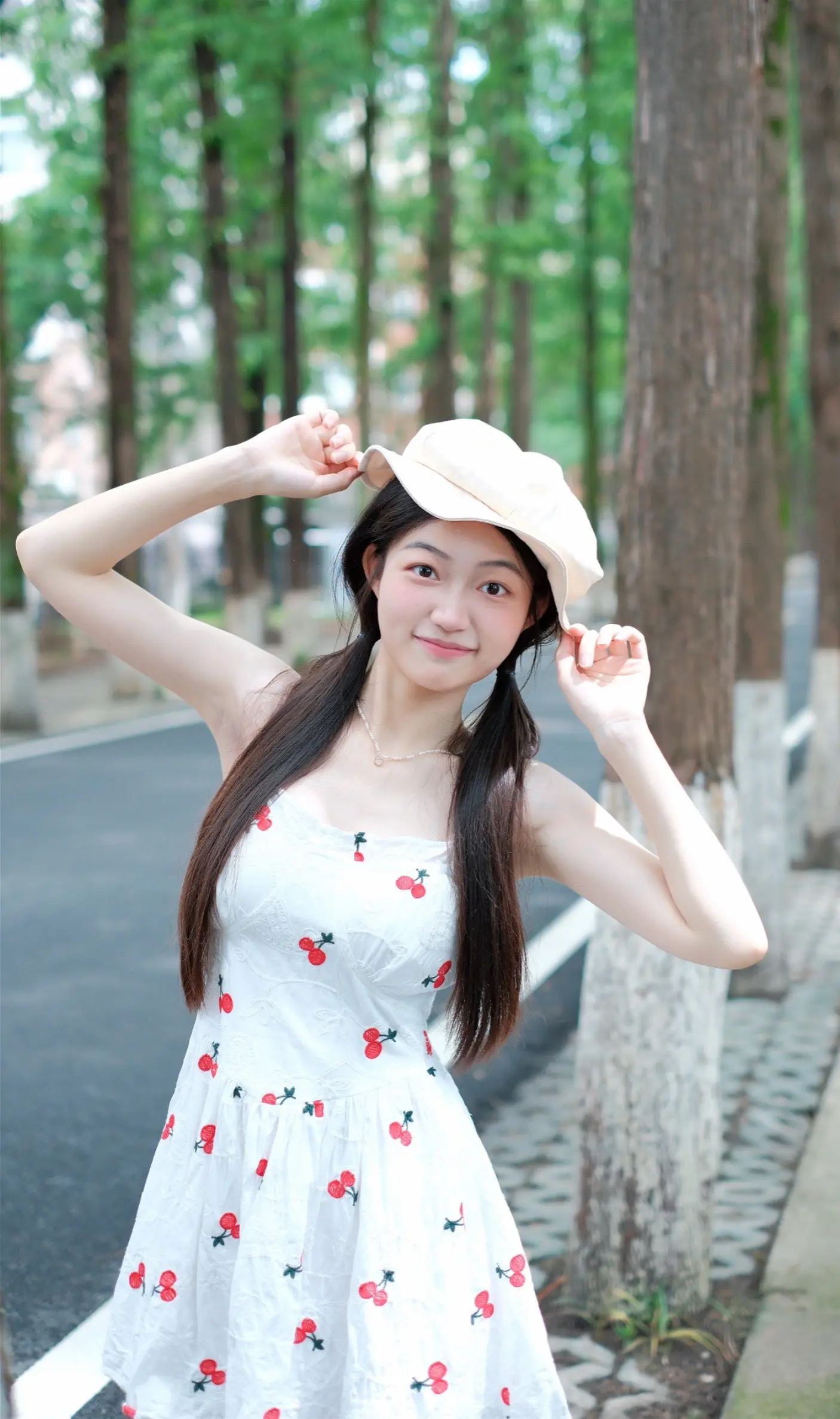 把自己塞进小裙子里，再犹豫就穿不上啦！