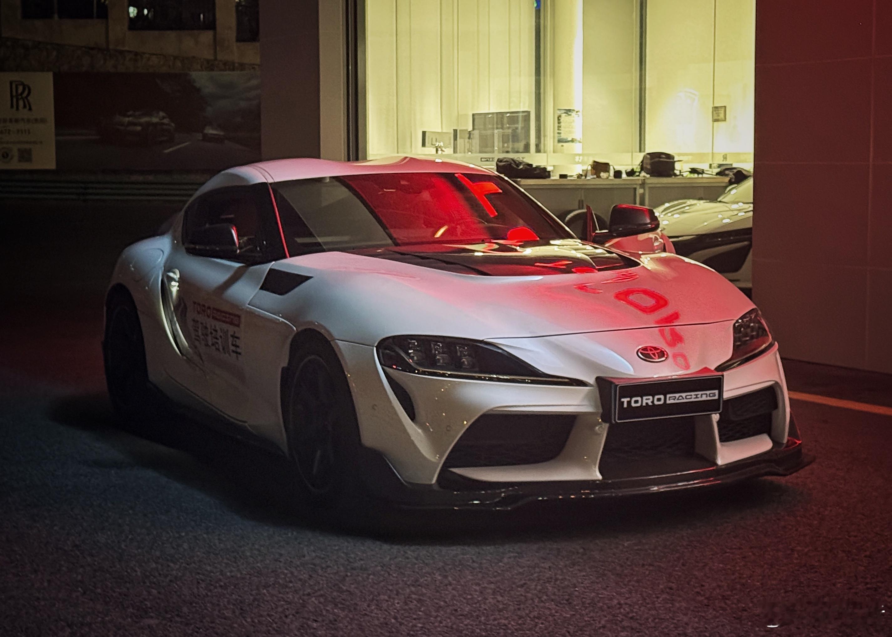 喜欢深夜开车，开有感觉的车 听有感觉的歌🎶🌃  欣哲频道丰田supra  ​