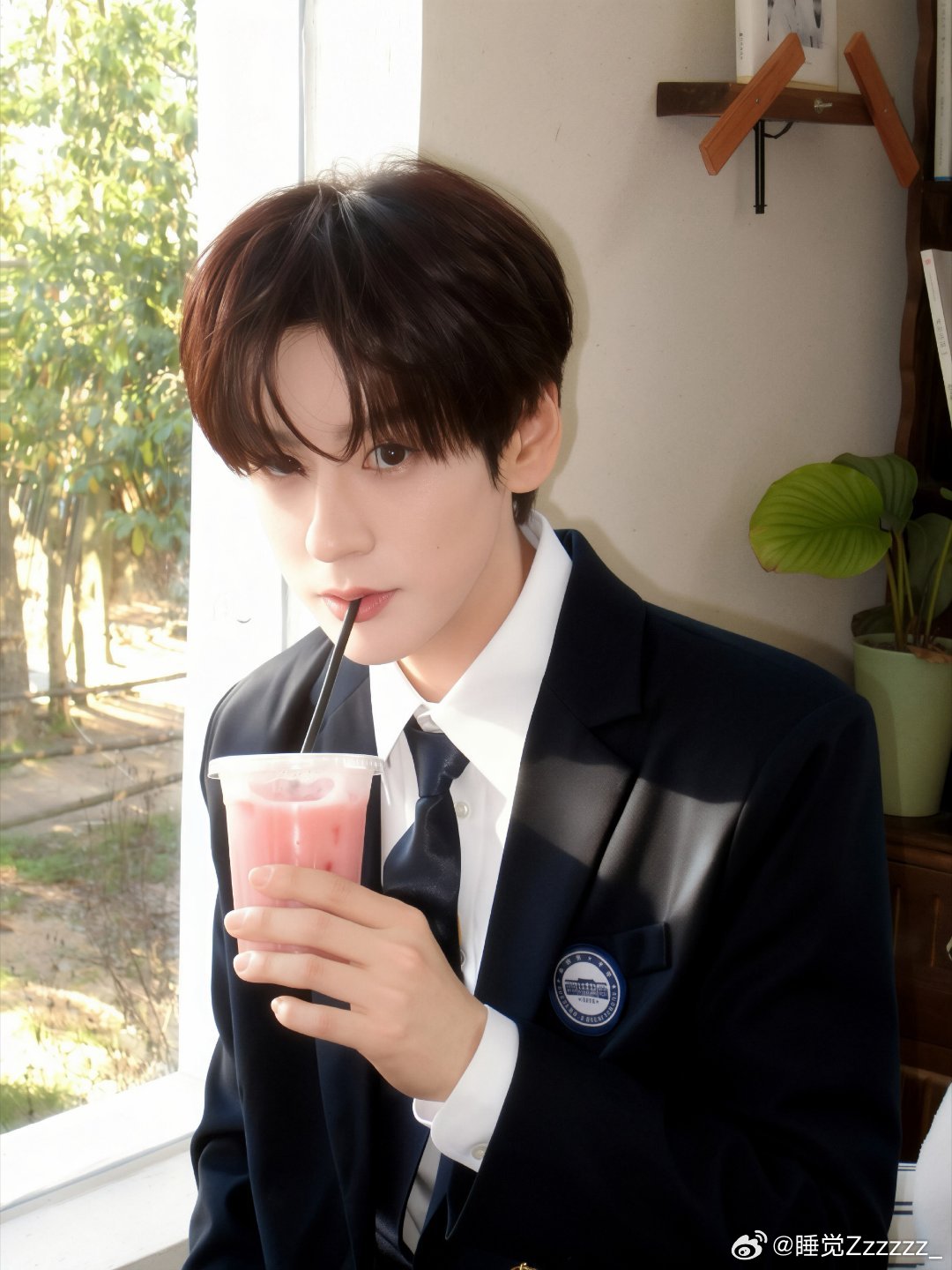 魏哲鸣新剧演绿茶腌入味了魏哲鸣把绿茶男主演得入木三分，一字套路换对方七个问号，心