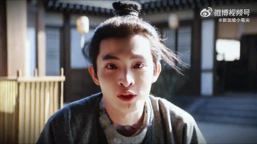 我不允许自己为王朴哭 王朴的离去带走了许多观众的心。在他身上，我们看到了人性的光