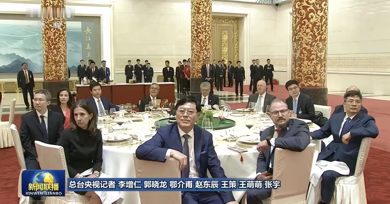 雷军真的是挺受国家重视的啊，很多次外交场合都🈶小米的雷军出席，真的可以说是代表