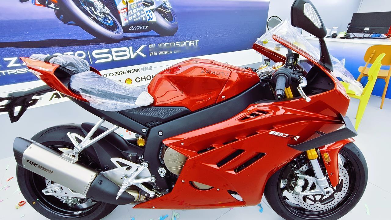 据说今晚（21日）24时，油价要降了，油车车主们，开心吗？