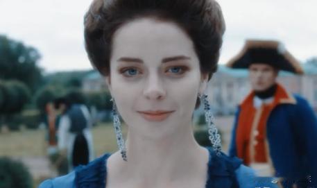 1753年，俄国女皇叶卡捷琳娜二世找到正在和小三造人的丈夫，用枪抵着他的脑袋威胁