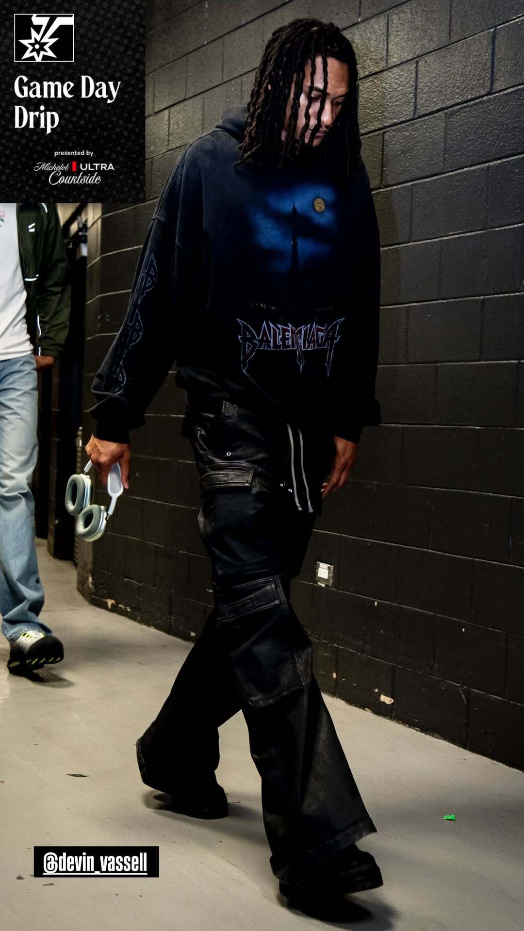 来了！赢完这个客场回家！✊马刺vs76人