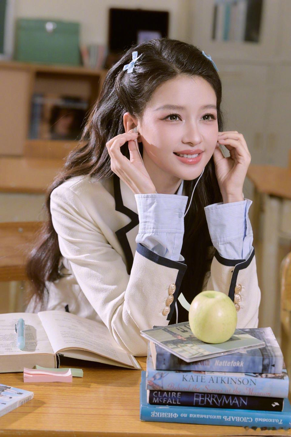 刘宇喊话孙怡C位出道五年前孙怡暖心鼓励创造营时期的刘宇，期许他C位出道；时光流转