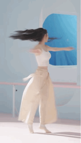 王玉雯的舞蹈功底原来这么好，她总能给人一种特别干净的感觉！什么样的女人算自然美王