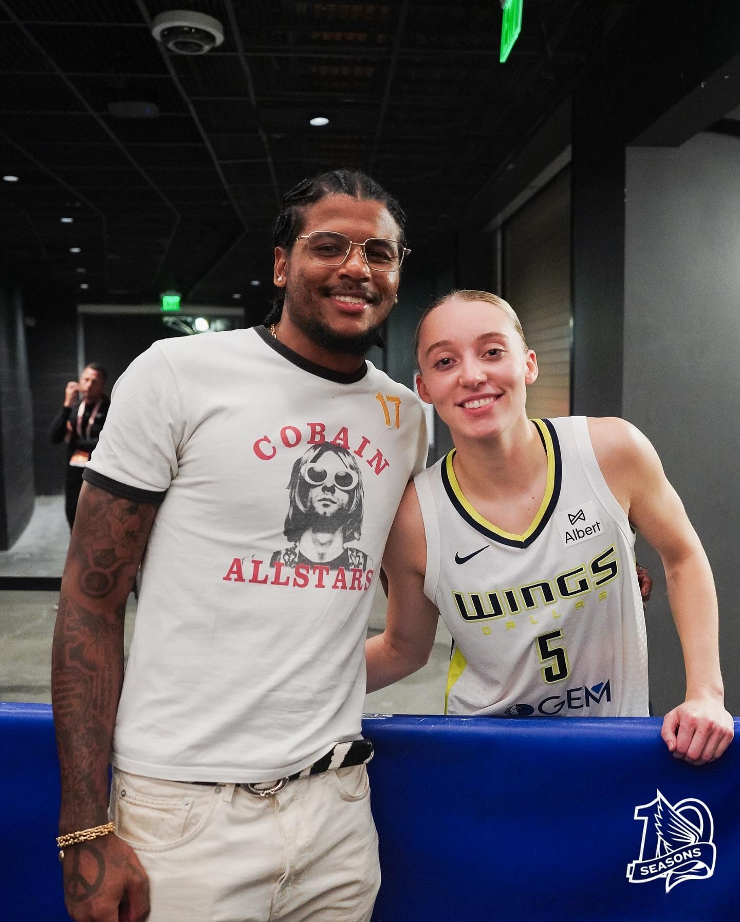 NBA[超话]  新科状元飞翼队球员佩奇与杰伦格林赛后合影杰伦格林JG4[超话]