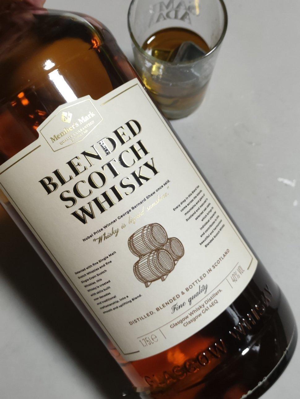 一直挺好奇山姆和开市客自有品牌的威士忌的，终于下手了 Sam's Member'