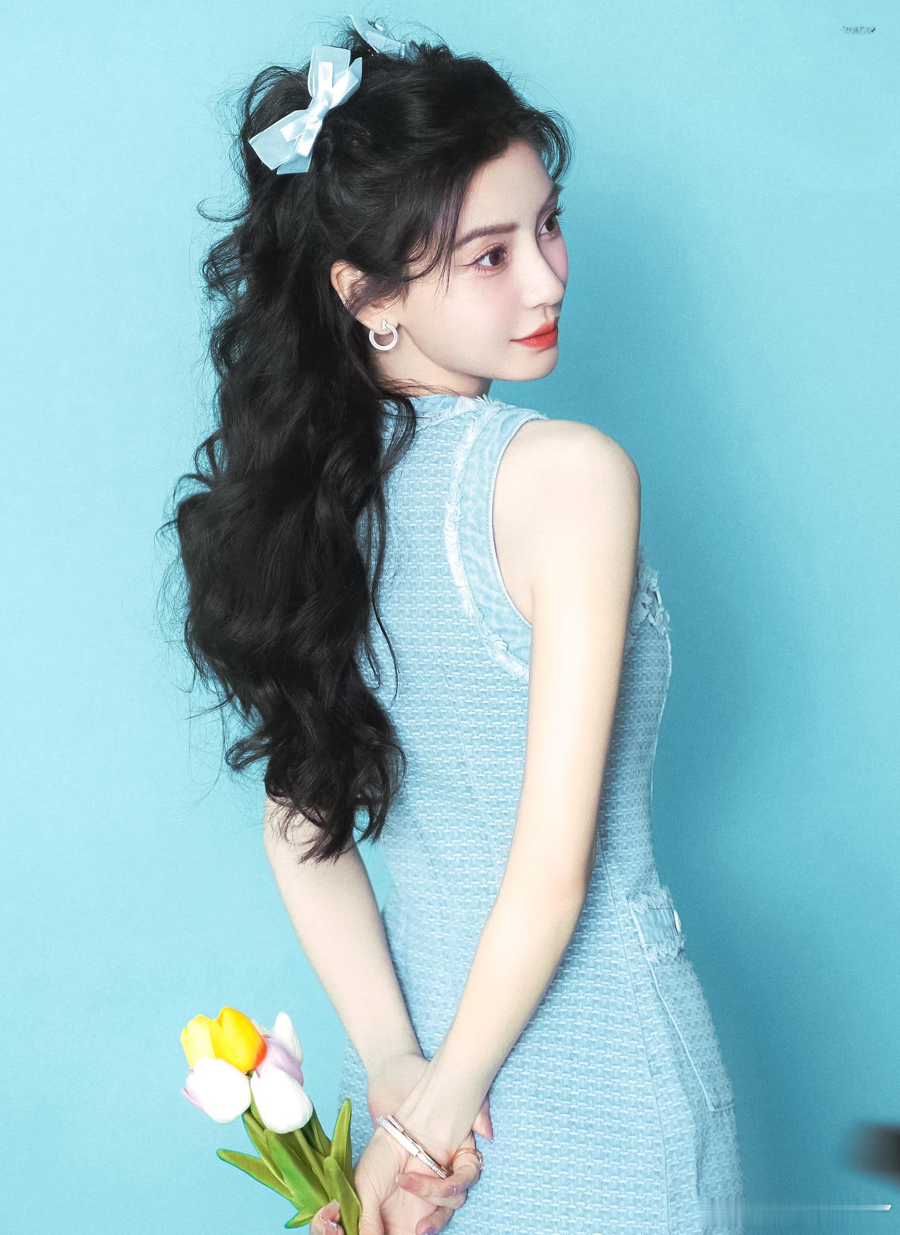 [比耶]angelababy [比耶]杨颖"🥀.爱意化成风声，替我转交给你" 
