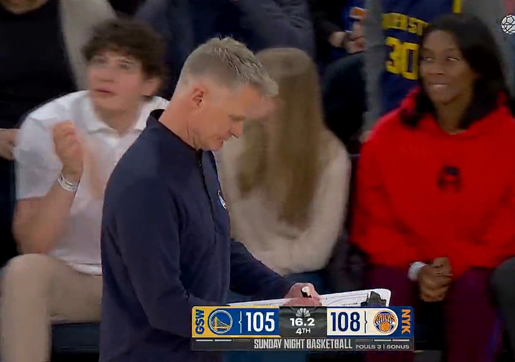 波姐刚刚那个追身三分投得太着急了，2分也可以的啊！！！要输了 