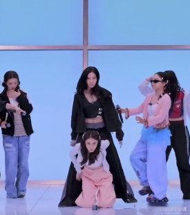 张小婉[超话]张小婉把大家都训成摩托车了乘风2025张小婉的“整活”真是太有创意