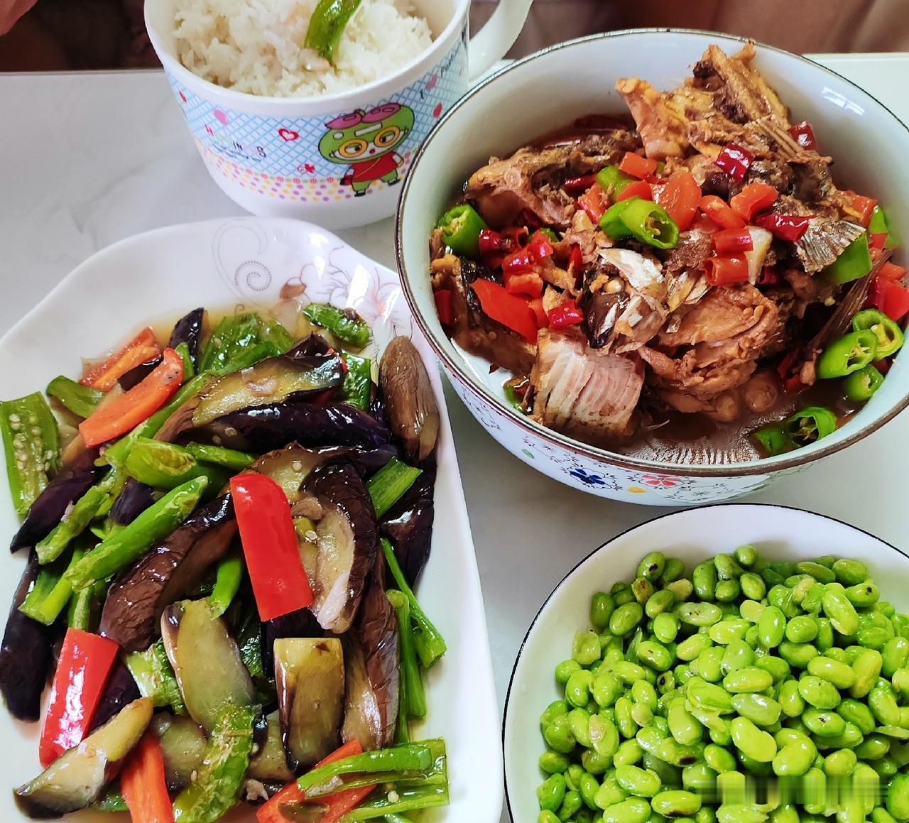 说实话天天写日常下班做饭吃饭，一点意思都没有，但是我又舍不得每天的两块三块的收益