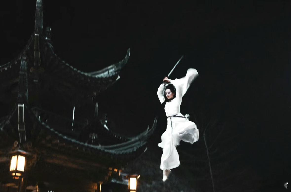 #我不成仙# 苍兰诀导演伊峥接了新丽的我不成仙项目，让这个大女主仙侠饼更香了！现