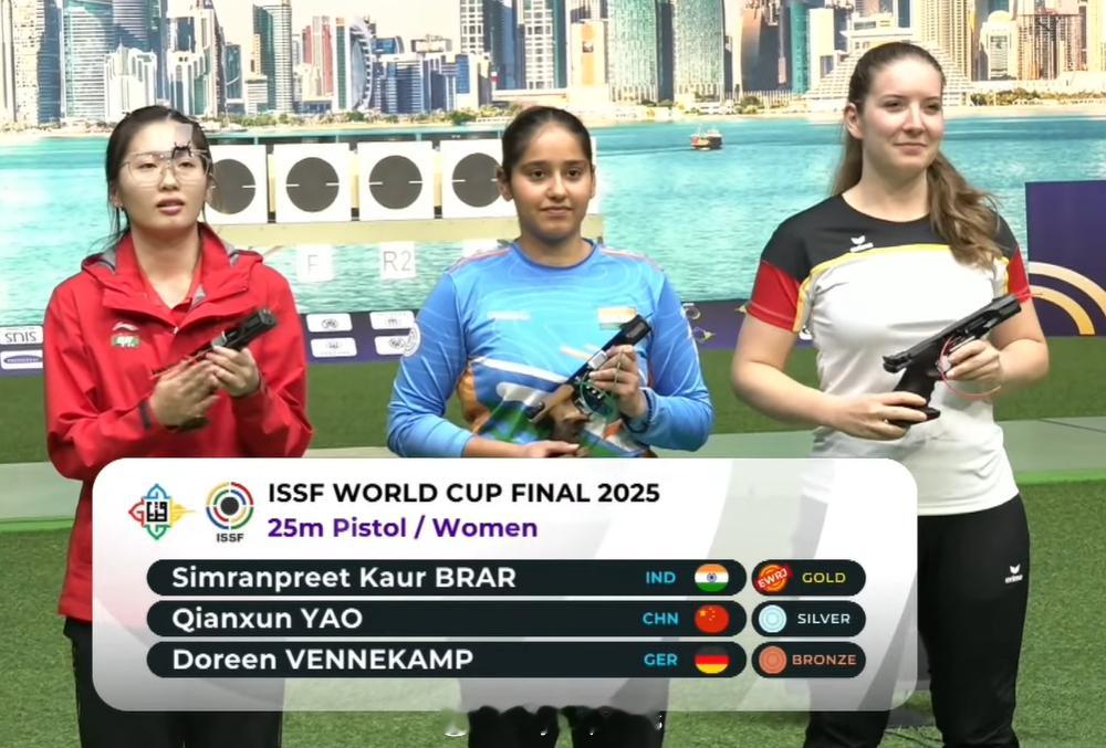 【射击世界杯总决赛女子手枪姚千寻摘银】国际体坛战报速递 12月7日多哈，射击世界