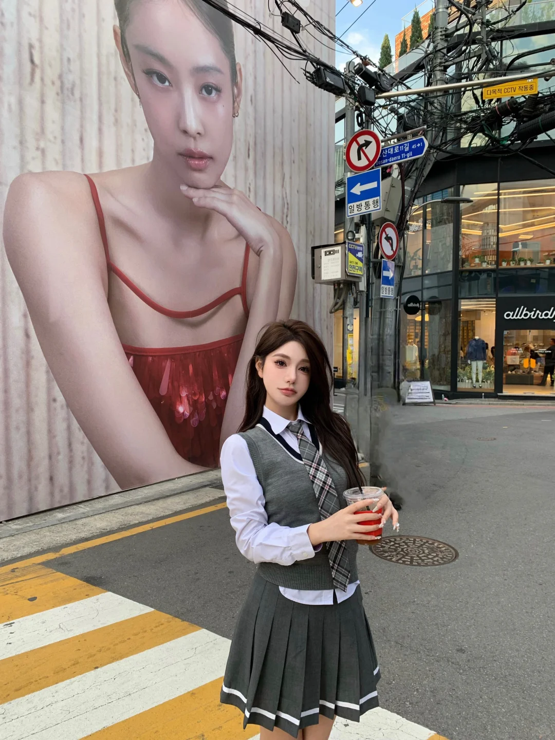 首尔🇰🇷Jennie海报拍了