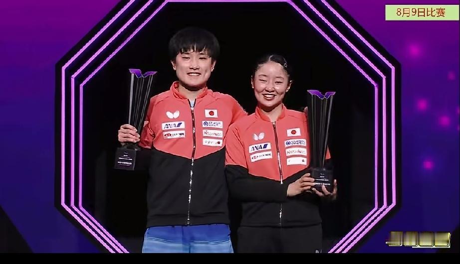 乒乓球WTT日本横滨站，张本智和，张本美和兄妹俩双双夺冠，分别获得了男单和女单冠