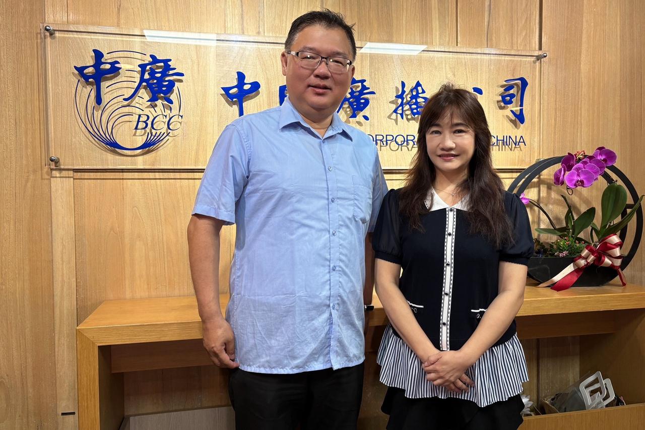 马英九基金会风波／李德维爆料被「拐骗」开会　传马家人已有动作

梅花新闻网 简立