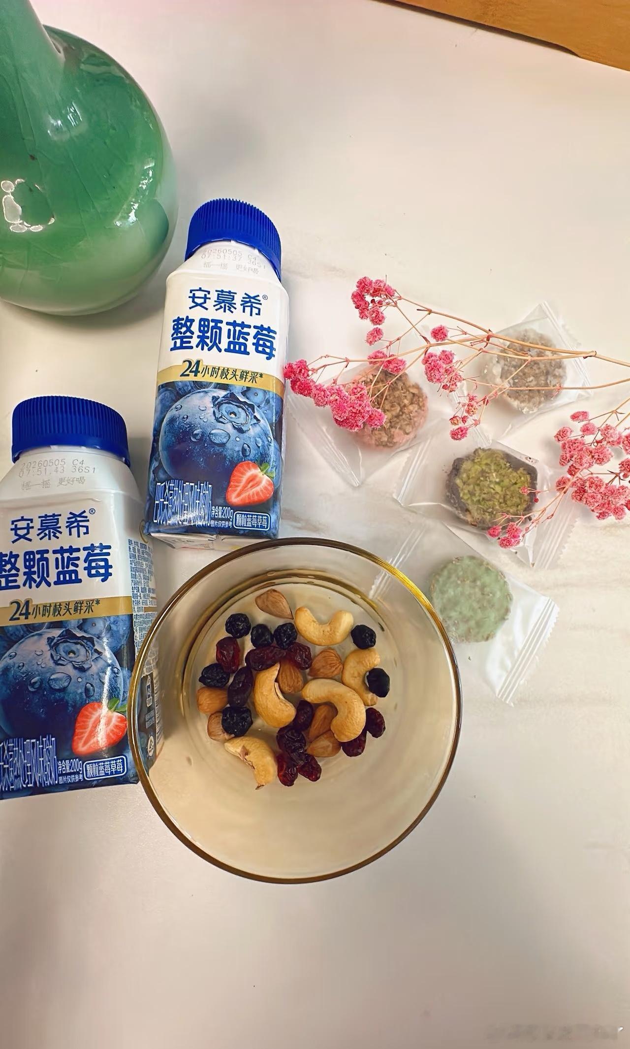 酸奶最伟大的吃法出现了被世界主厨的酸奶料理狠狠惊艳到！一杯安慕希，经过匠心搭配，