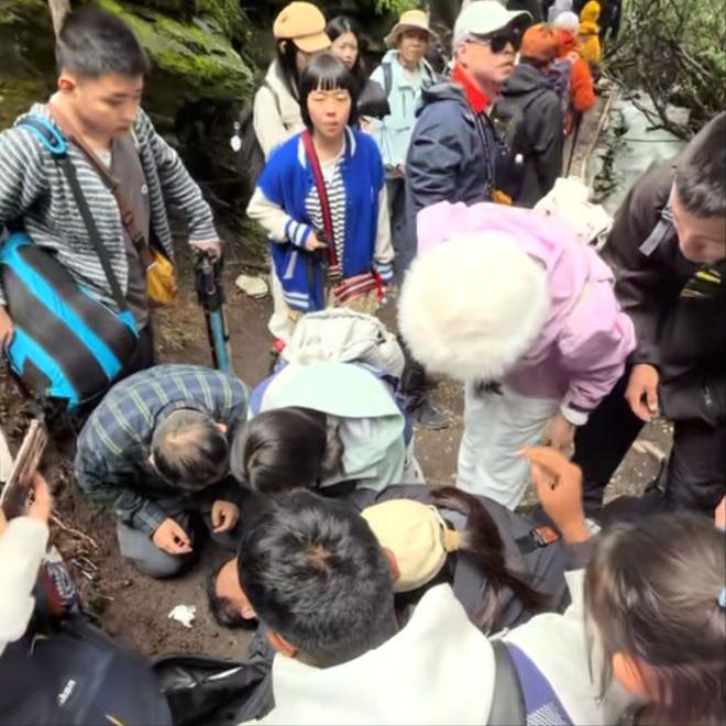 谁都有追求远方的权利，但得先问问身体答不答应啊！65岁，有基础病，独自挑战稻城亚