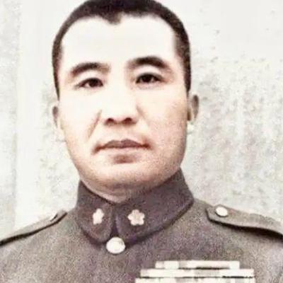 [微风]1948年，王耀武被俘虏之后，被带到了陈毅面前，可一见到他，陈毅就很是不