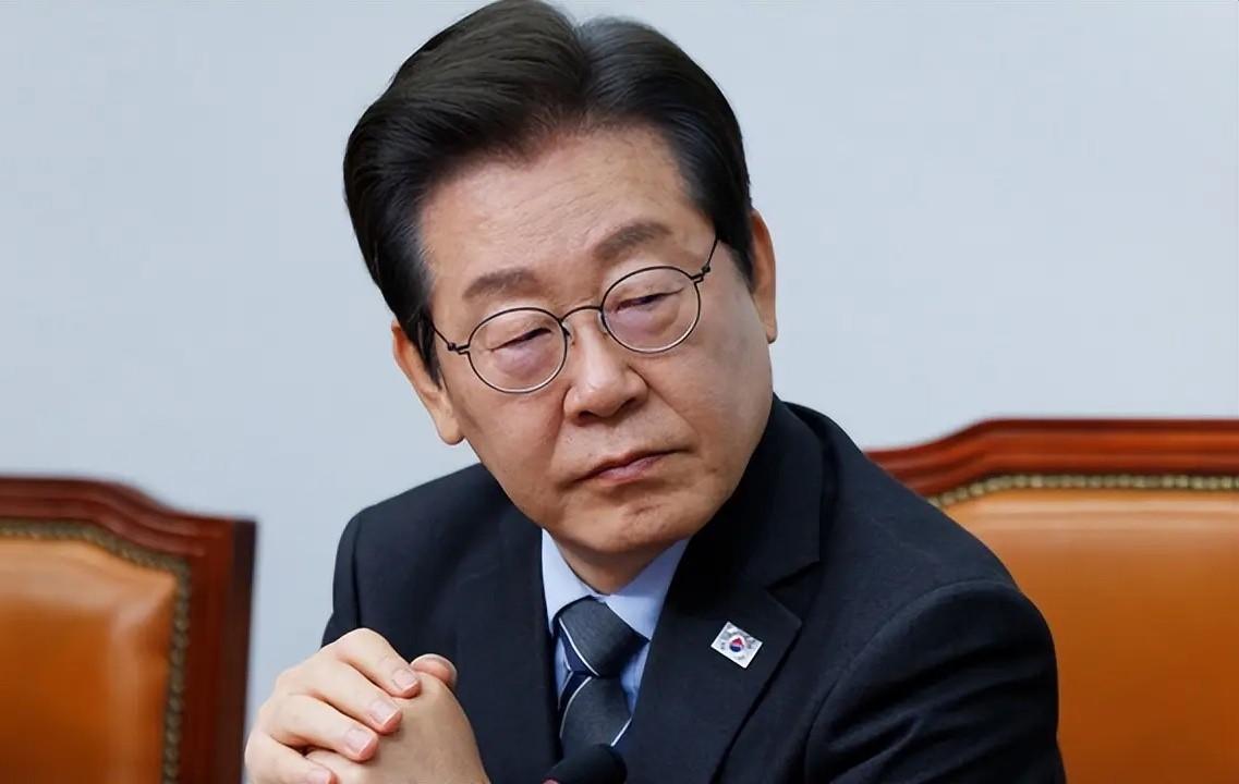 没想到李在明这么硬，一句中方的坏话都不肯说，白宫一怒之下直接出重手！

韩媒认为